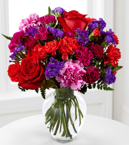 17-V2 Sweethearts Bouquet in a Clear Vase